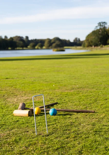 Croquet set on english lawn — Stock Photo, Image