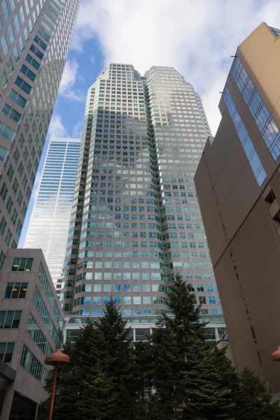 Σύγχρονη πολυόροφο κτίριο Τορόντο γραφείων — Φωτογραφία Αρχείου