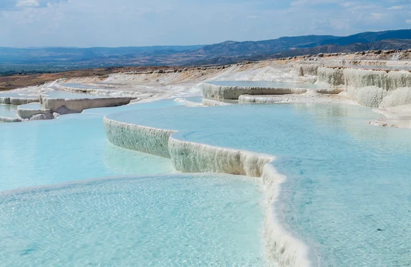 Ιαματικές πηγές και τους καταρράκτες στο pamukkale στην Τουρκία — Φωτογραφία Αρχείου