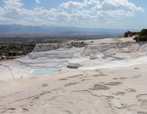 Hot springs and cascades at Pamukkale in Turkey — Stock Photo, Image