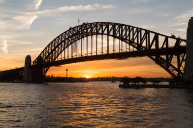 Sydney harbour bridge günbatımı