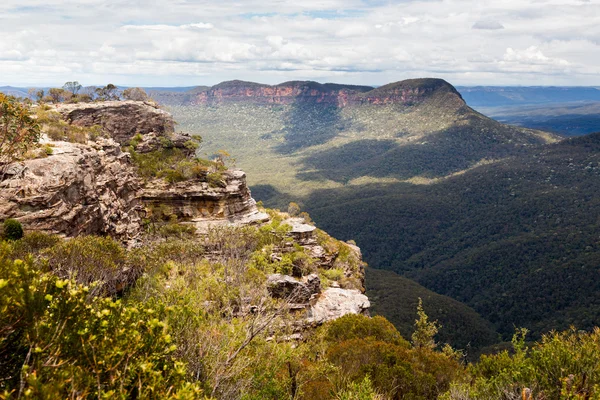 Widokowa osuwisko w Australii blue mountains — Zdjęcie stockowe