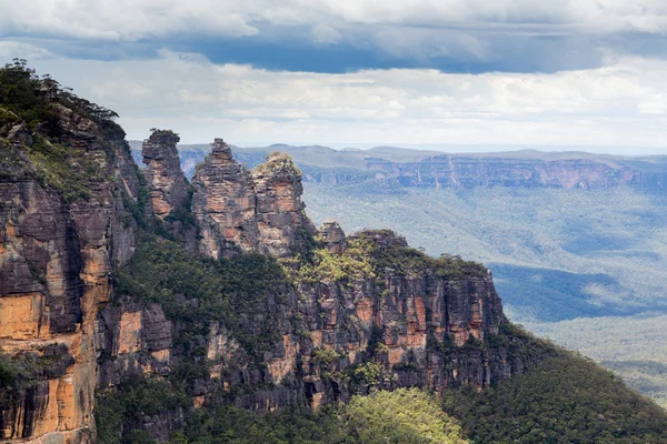 Drei schwestern in den blauen bergen australiens — Stockfoto