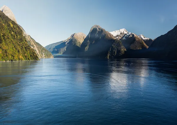 Fjord of Milford Sound în Noua Zeelandă — Fotografie, imagine de stoc