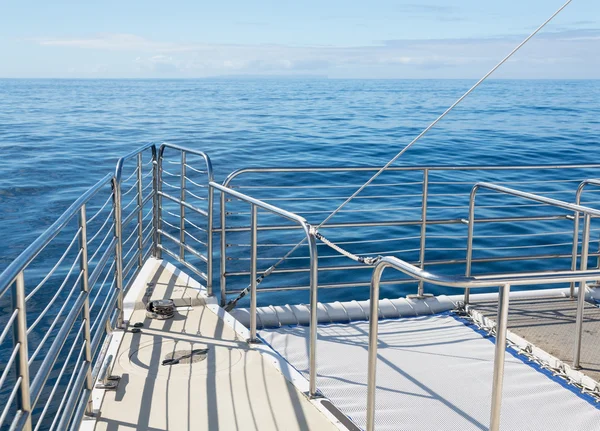 Garde-corps catarmaran yacht de croisière océanique — Photo