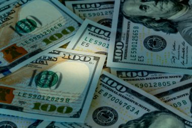 100 Doları bize faturaları veya notları yeni Tasarla
