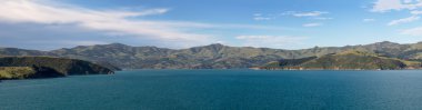 Yeni Zelanda 'daki Akaroa kıyı şeridi