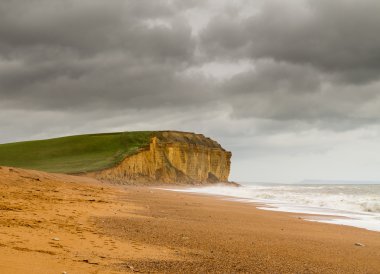 İngiltere 'de West Bay Dorset' te Jurassic Cliffs