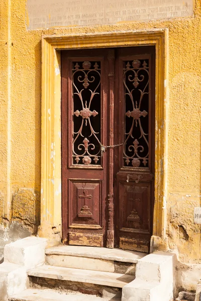 Greek crypt in cemetery in Coptic Cairo — Stock Photo, Image