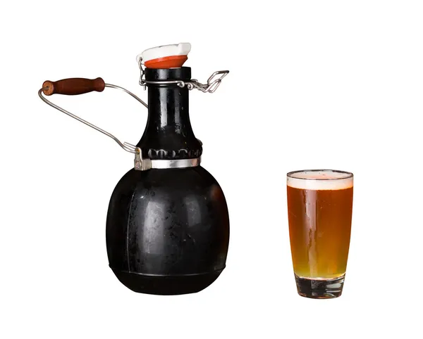 Isolated cutout of growler and glass of beer — Stock Photo, Image
