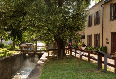 Georgetown Washington DC 'deki eski kanalın kapılarını kilitle.