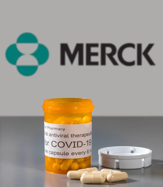 Concetto di un nuovo trattamento antivirale orale Merck per il virus Covid-19 — Foto Stock