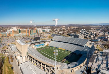 Morgantown 'daki WVU Dağcılarından Milan Puskar Stadyumu