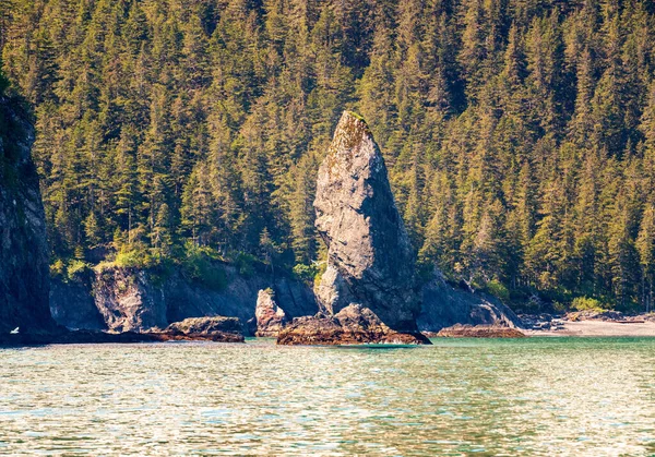 Dramatické Skalnaté Výběžky Resurrection Bay Blízkosti Přístavu Seward Aljašce — Stock fotografie