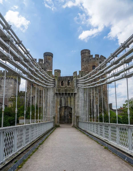 Storico Ponte Sospeso Thomas Telford Che Conduce All Antico Castello — Foto Stock