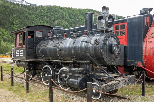 Train Touristique White Pass Locomotive Historique Dans Petite Ville Alaskienne — Photo