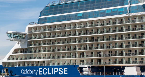 Hoonah June 2022 Windows Cabins Celebrity Eclipse Cruise Ship Docked — Foto de Stock