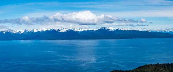 Panorama Haute Définition Des Montagnes Icy Strait Point Près Hoonah — Photo