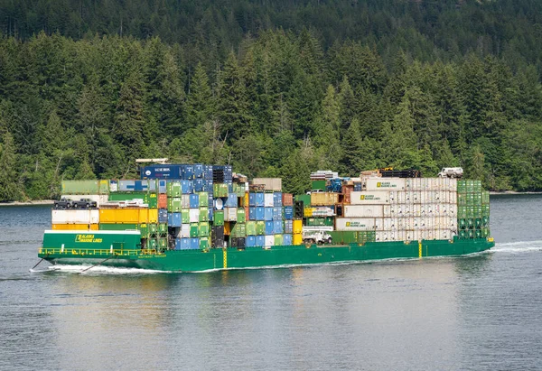 Campbell River June 2022 Containers Stacked Alaska Marine Lines Barge — Stok fotoğraf