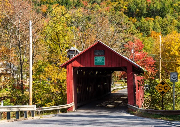 Entrada Puente Bajo Cubierto Northfield Falls Vermont Otoño — Foto de Stock