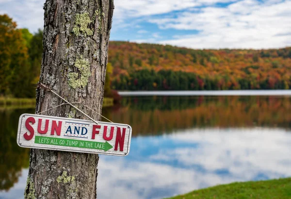 Perfekt Ruhiger Silver Lake Barnard Vermont Mit Humorvollem Sprung Ins — Stockfoto