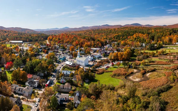 Panoramiczny Widok Lotu Ptaka Miasto Stowe Vermont Jesienią — Zdjęcie stockowe