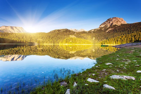 Lago — Fotografia de Stock