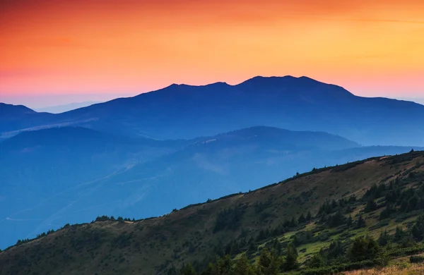 Paisagem de montanhas — Fotografia de Stock