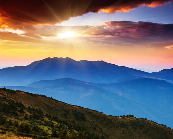 Paisagem de montanhas — Fotografia de Stock