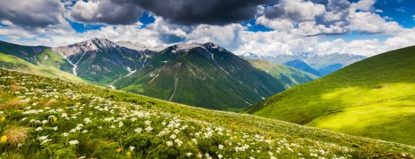 Mountain landscape — Stock Photo, Image