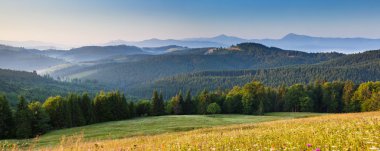 güzel bir güneşli gün dağıdır