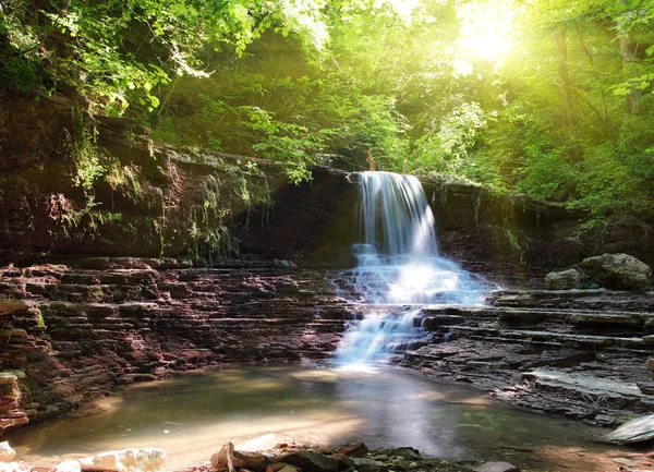 Cachoeira tranquila — Fotografia de Stock