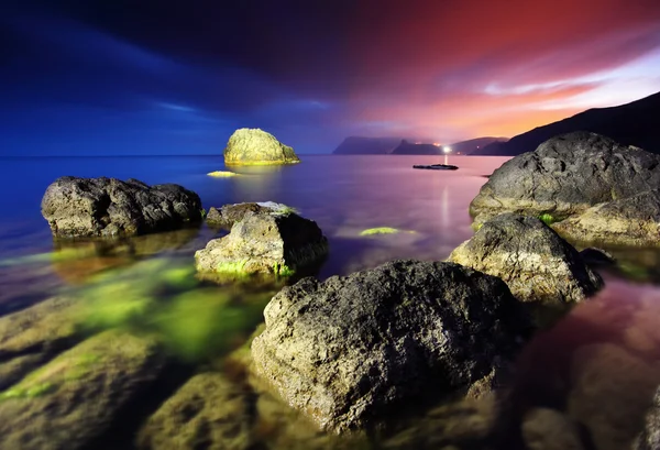 Zomer zonsondergang boven de zee — Stockfoto