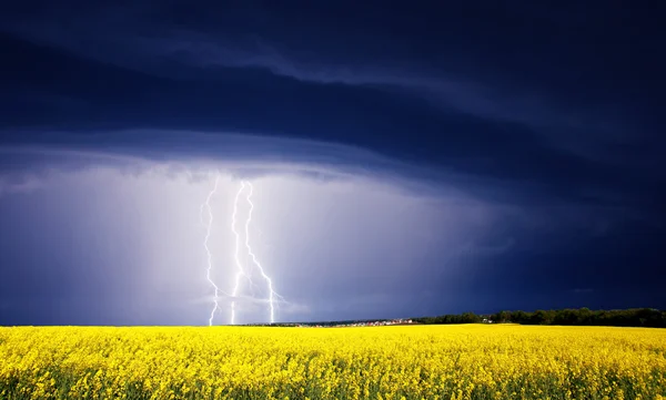 Letní bouře — Stock fotografie
