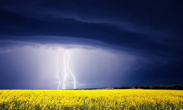 Tormenta verano Fotos De Stock