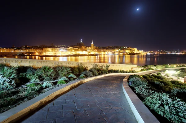 Vista noturna de Valletta — Fotografia de Stock