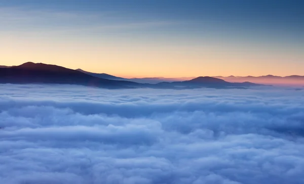 Sunset in the winter mountains — Stock Photo, Image