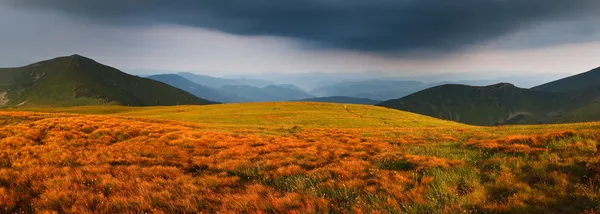 Herbstberge — Stockfoto