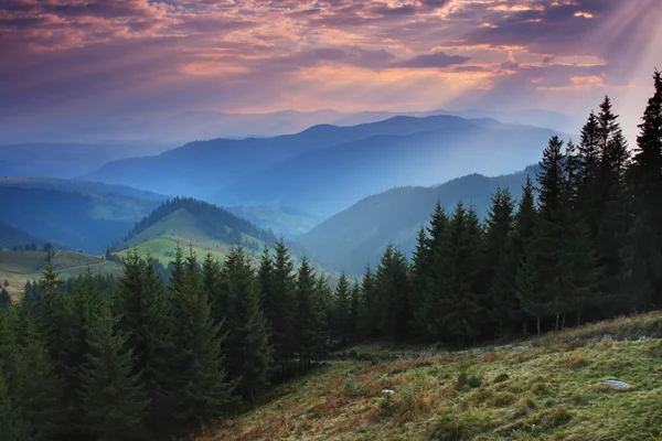 Východ slunce v horách — Stock fotografie