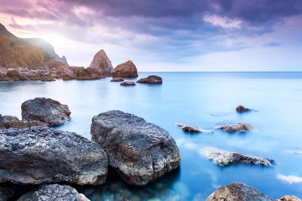 Sommarsolnedgång över havet. — Stockfoto