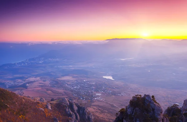 Sabah dağlar manzara — Stok fotoğraf