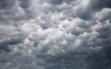 daha önce fırtına gökyüzü