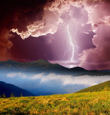 Dağları'nda fırtına