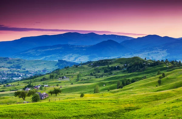 Tramonto in montagna — Foto Stock