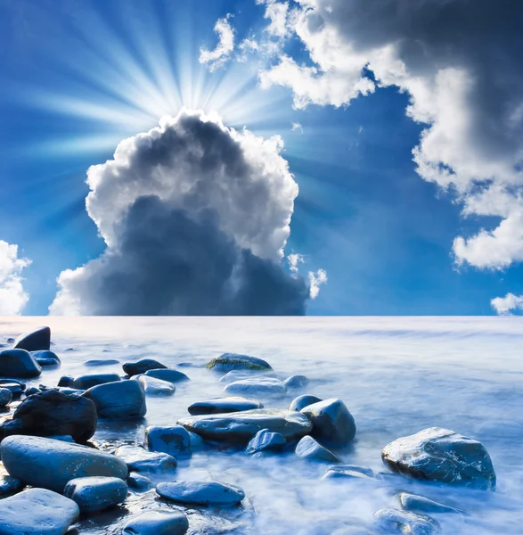 Mare e nuvole cielo — Foto Stock