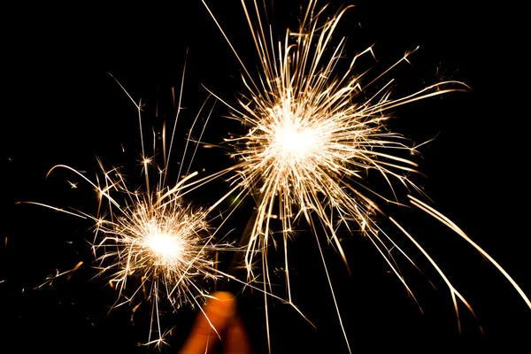 Llama de fuegos artificiales chispeante de Navidad — Foto de Stock