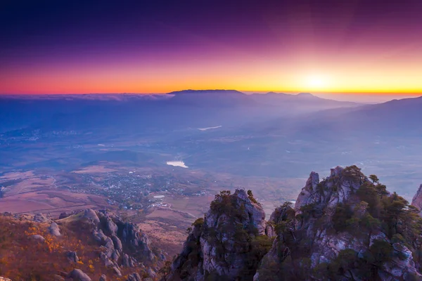 Sabah dağı manzarası — Stok fotoğraf