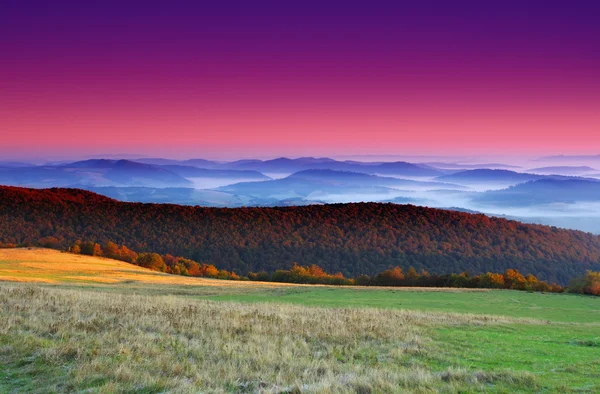 Alba in montagna — Foto Stock