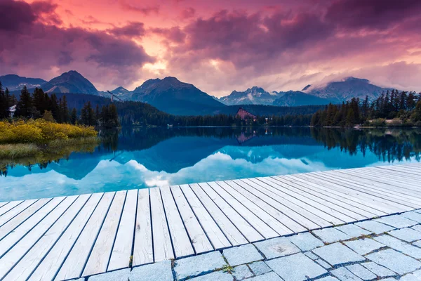 Mountain lake in High Tatra — Stock Photo, Image
