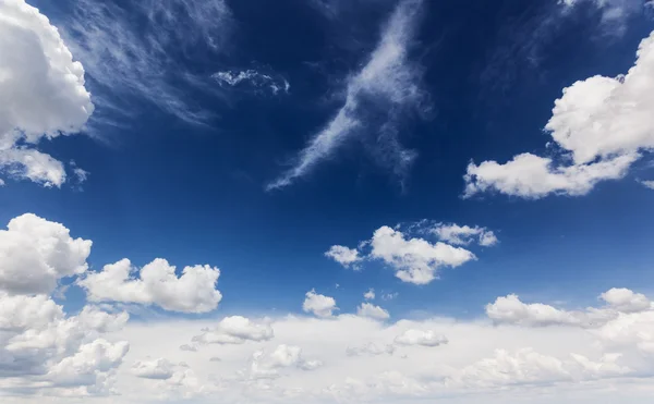 Fluffy clouds — Stock Photo, Image